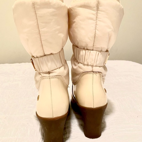 UGG wedge puffer style boot - Picture 4 of 9